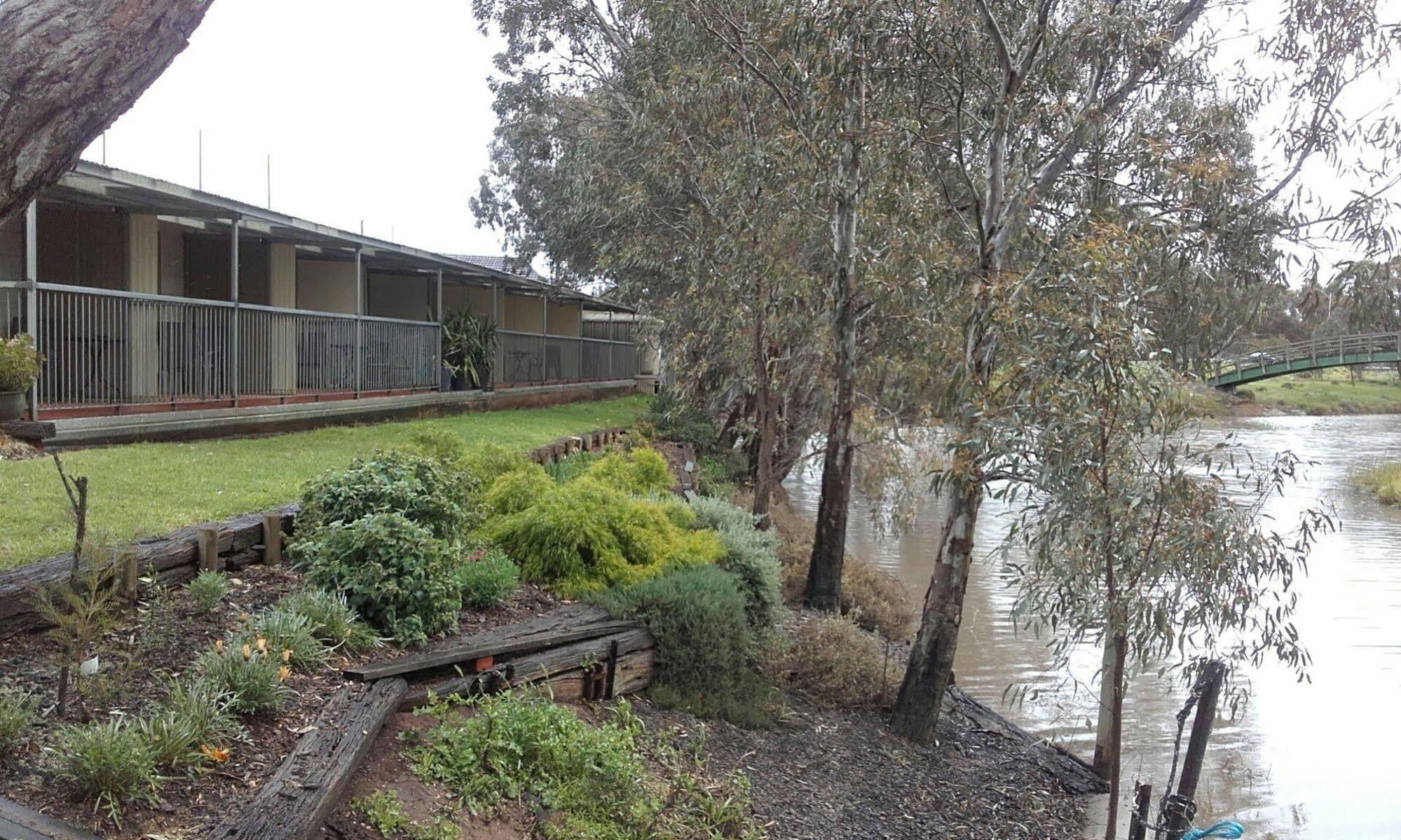 Donald Riverside Motel Exteriér fotografie